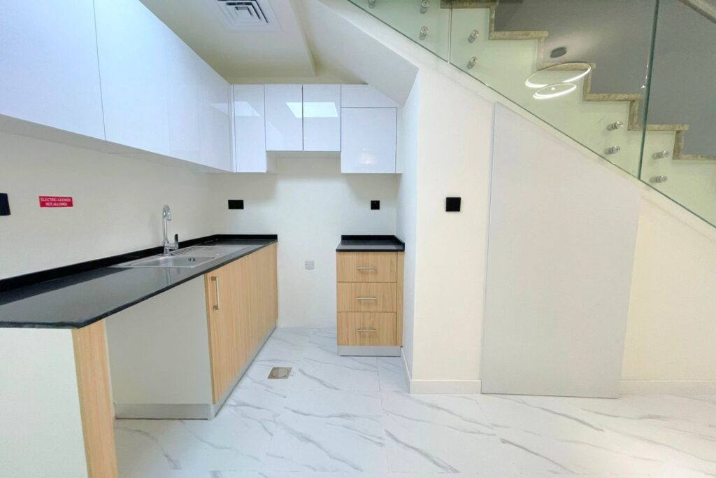 property_2482_693a917c89c94_1765446012_114698361411